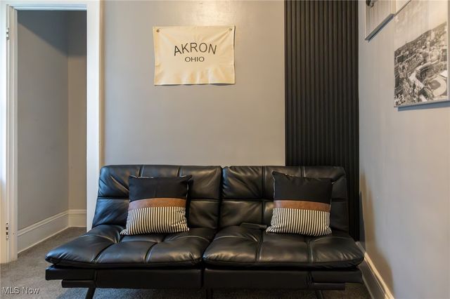 2179 Glenmount Avenue, Akron, OH 44319