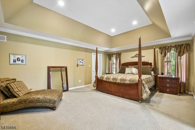 9 Steeplechase Lane, Franklin Twp., NJ 08802