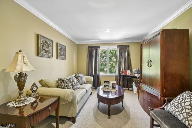 9 Steeplechase Lane, Franklin Twp., NJ 08802