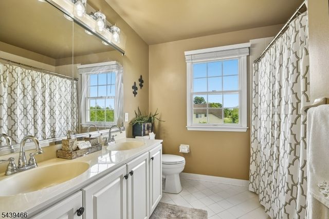 9 Steeplechase Lane, Franklin Twp., NJ 08802