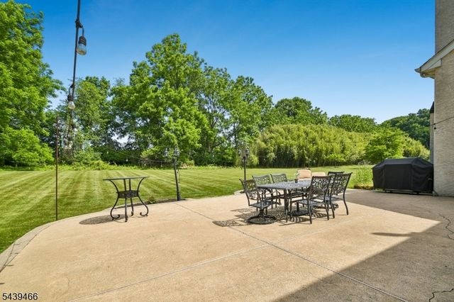 9 Steeplechase Lane, Franklin Twp., NJ 08802