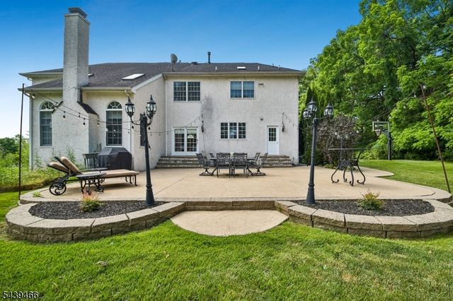 9 Steeplechase Lane, Franklin Twp., NJ 08802