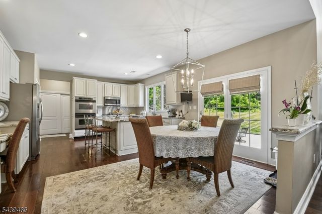 9 Steeplechase Lane, Franklin Twp., NJ 08802