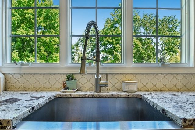 9 Steeplechase Lane, Franklin Twp., NJ 08802