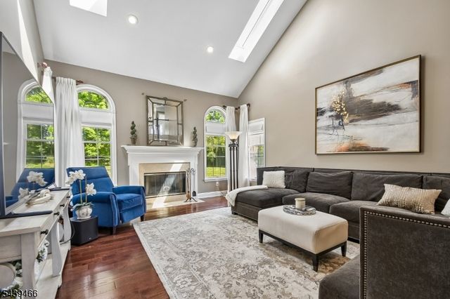 9 Steeplechase Lane, Franklin Twp., NJ 08802