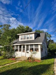 1709 Newark Avenue SE, Grand Rapids, MI 49507