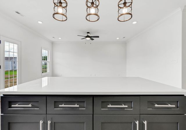 382 Kingland Ln, Clarksville, TN 37043