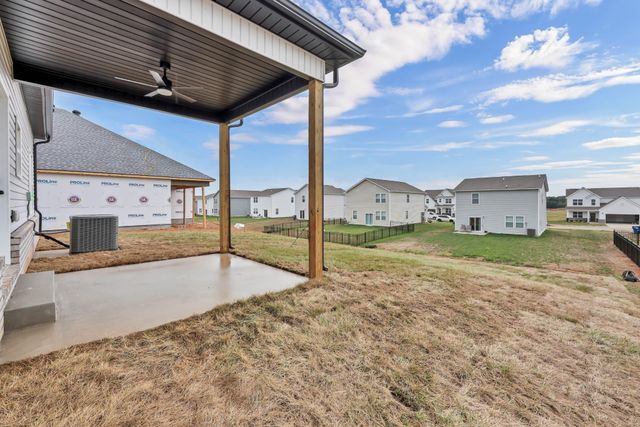 382 Kingland Ln, Clarksville, TN 37043