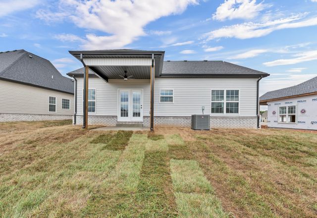 382 Kingland Ln, Clarksville, TN 37043