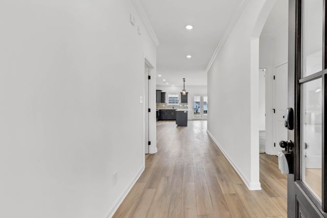 382 Kingland Ln, Clarksville, TN 37043