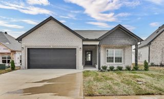 382 Kingland Ln, Clarksville, TN 37043
