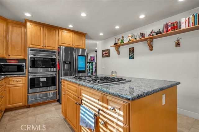 236 8th St, Seal Beach, CA 90740