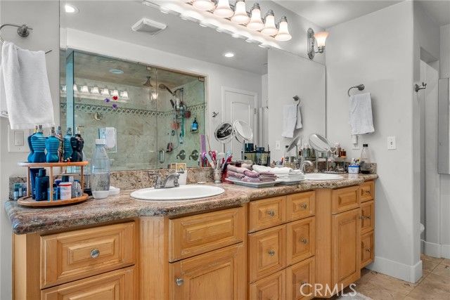 236 8th St, Seal Beach, CA 90740