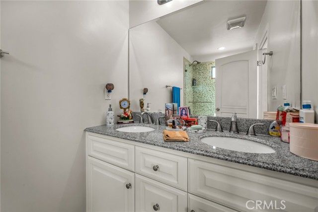 236 8th St, Seal Beach, CA 90740