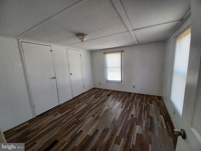 740 EMERSON DR, Falling Waters, WV 25419