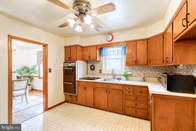 2905 KNOLL ACRES DR, Baltimore, MD 21234