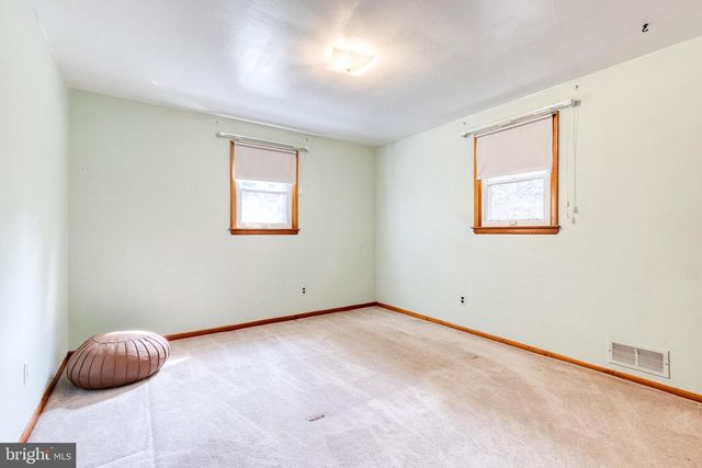 2905 KNOLL ACRES DR, Baltimore, MD 21234