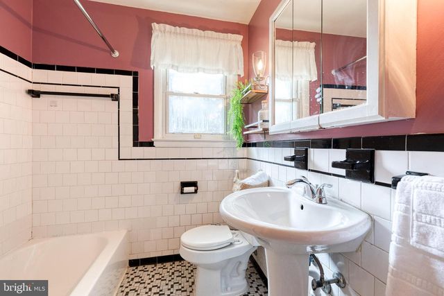 2905 KNOLL ACRES DR, Baltimore, MD 21234