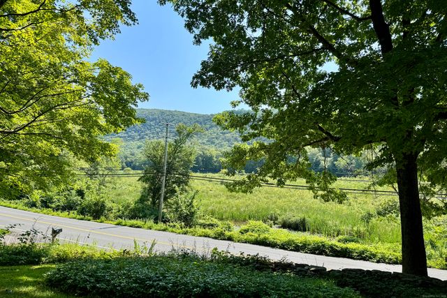 132 South Kent Road, Kent, CT 06785