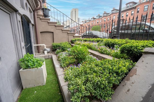 662 Massachusetts Avenue 1, Boston, MA 02118