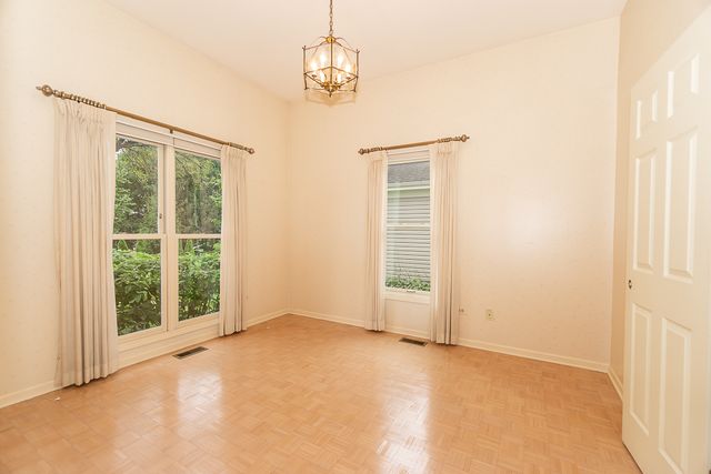 2157 N Lake Shore Circle, Arlington Heights, IL 60004