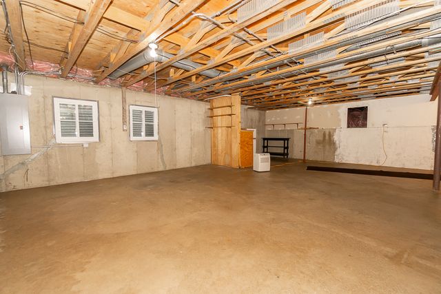 2157 N Lake Shore Circle, Arlington Heights, IL 60004