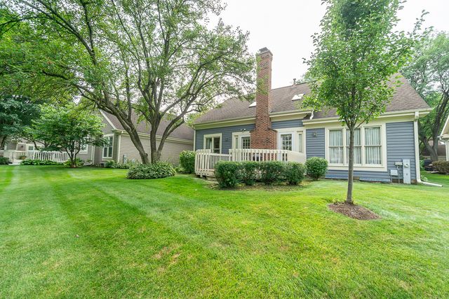 2157 N Lake Shore Circle, Arlington Heights, IL 60004