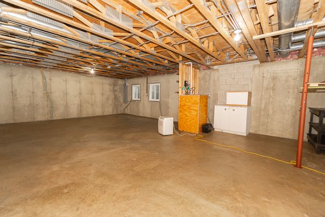 2157 N Lake Shore Circle, Arlington Heights, IL 60004