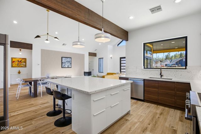 1620 S TORREON LAKES Drive, Show Low, AZ 85901