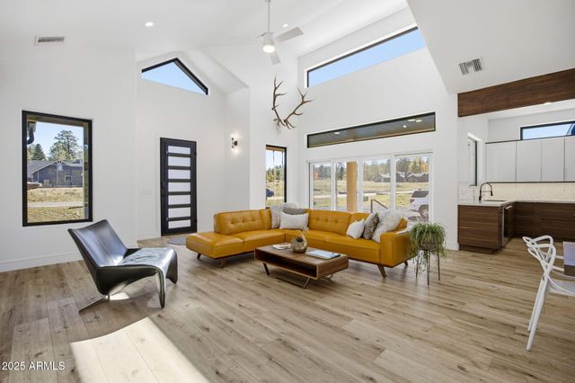 1620 S TORREON LAKES Drive, Show Low, AZ 85901