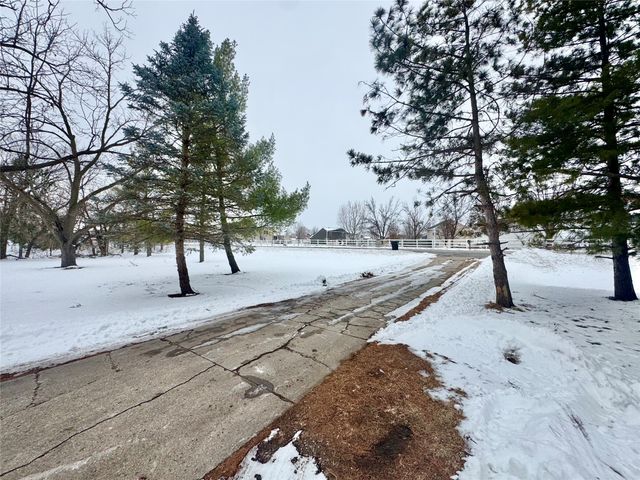 1215 SW Ankeny Road, Ankeny, IA 50023