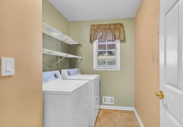 5779 Chisholm Trail, Lilburn, GA 30213