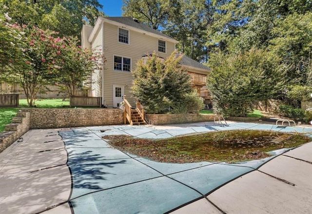 5779 Chisholm Trail, Lilburn, GA 30213
