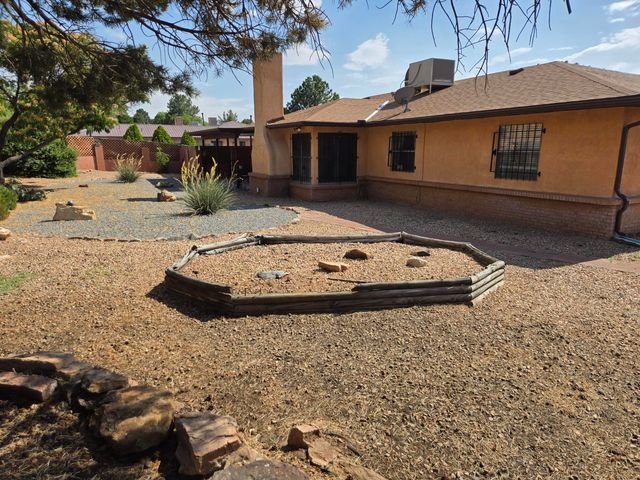 2830 CASA DEL NORTE Drive NE, Albuquerque, NM 87112