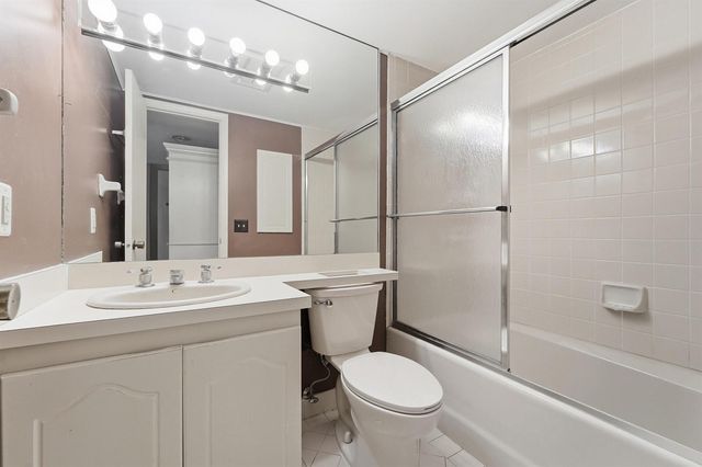 640 Tennis Club Drive 103, Fort Lauderdale, FL 33311