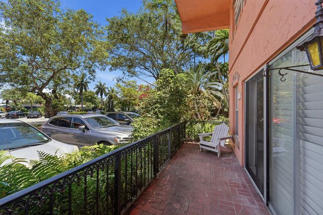640 Tennis Club Drive 103, Fort Lauderdale, FL 33311