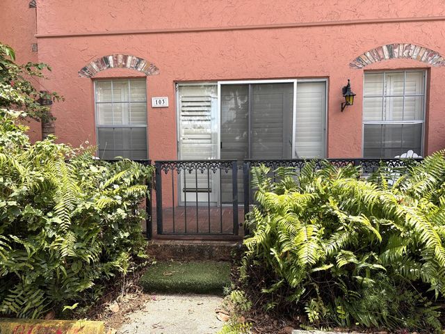 640 Tennis Club Drive 103, Fort Lauderdale, FL 33311