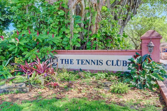 640 Tennis Club Drive 103, Fort Lauderdale, FL 33311