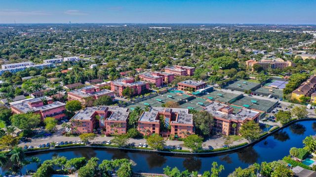 640 Tennis Club Drive 103, Fort Lauderdale, FL 33311