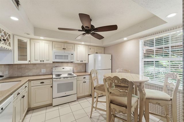 640 Tennis Club Drive 103, Fort Lauderdale, FL 33311