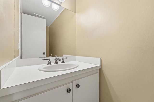 640 Tennis Club Drive 103, Fort Lauderdale, FL 33311