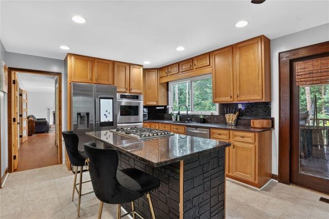 305 Saint Patrick Drive SW, Mableton, GA 30126