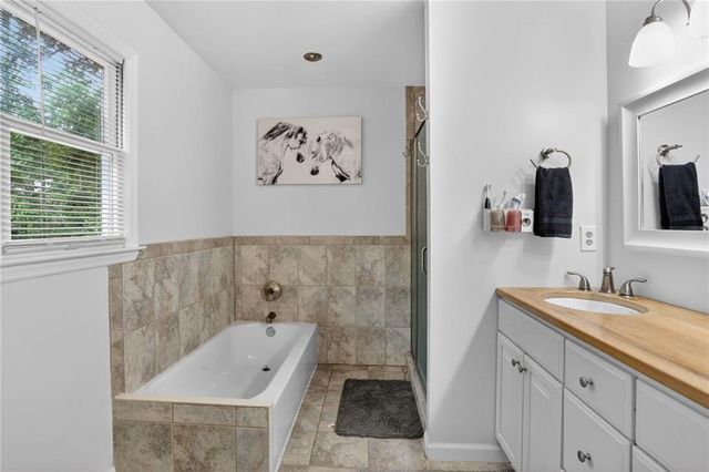 305 Saint Patrick Drive SW, Mableton, GA 30126