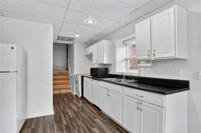 305 Saint Patrick Drive SW, Mableton, GA 30126