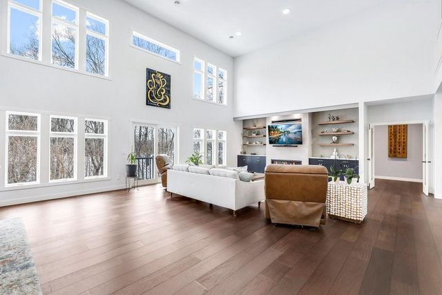 925 Minnesota Lane N, Plymouth, MN 55447