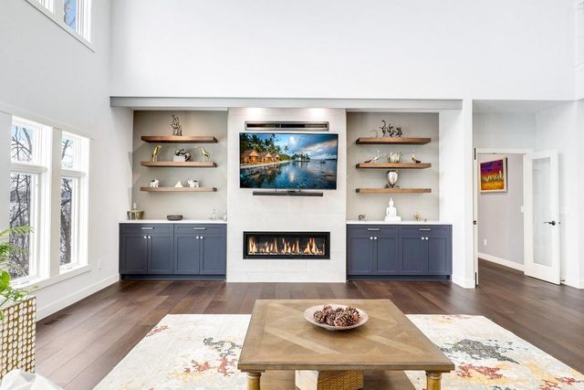 925 Minnesota Lane N, Plymouth, MN 55447