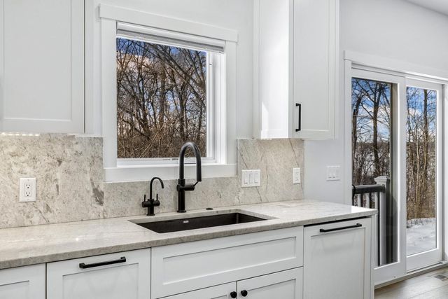 925 Minnesota Lane N, Plymouth, MN 55447