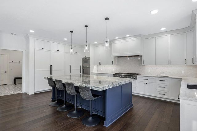 925 Minnesota Lane N, Plymouth, MN 55447