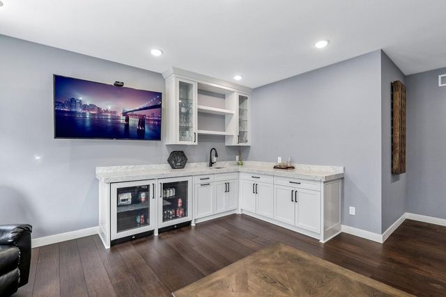 925 Minnesota Lane N, Plymouth, MN 55447