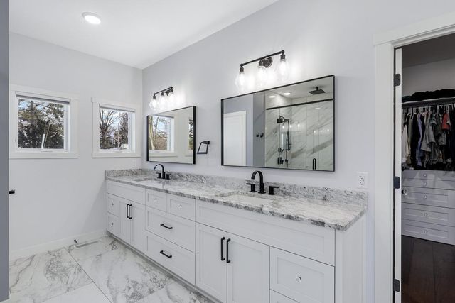 925 Minnesota Lane N, Plymouth, MN 55447